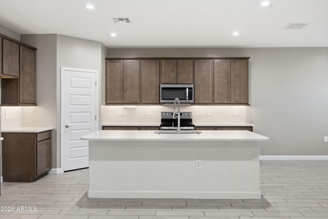 19045 W SHEFFER Avenue, Buckeye, AZ 85326