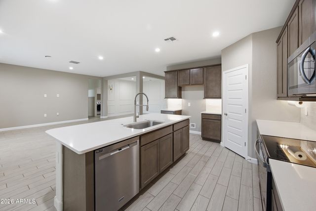 19045 W SHEFFER Avenue, Buckeye, AZ 85326
