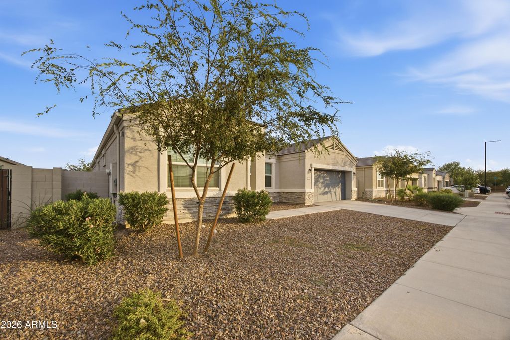 19045 W SHEFFER Avenue, Buckeye, AZ 85326 — photo 3
