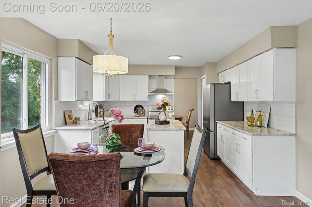 4463 Westover Drive, West Bloomfield Charter Township, MI 48323