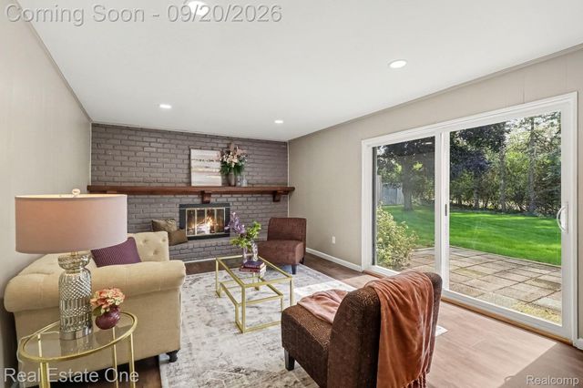 4463 Westover Drive, West Bloomfield Charter Township, MI 48323
