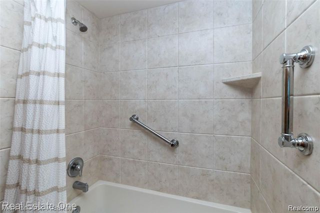 4463 Westover Drive, West Bloomfield Charter Township, MI 48323