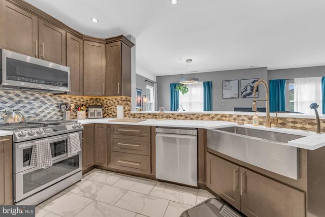 3146 IRMA CT, Suitland, MD 20746