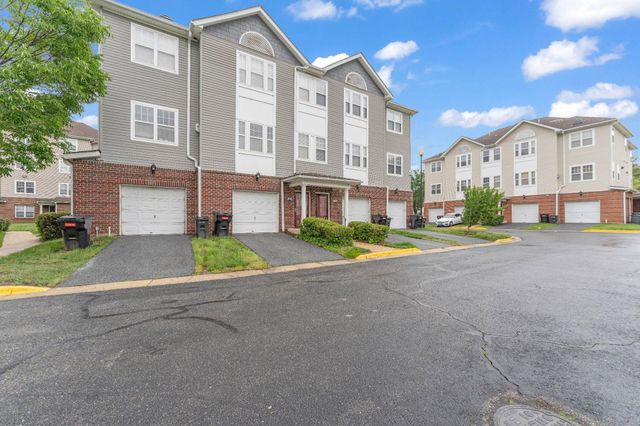 3146 IRMA CT, Suitland, MD 20746
