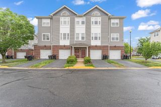 3146 IRMA CT, Suitland, MD 20746