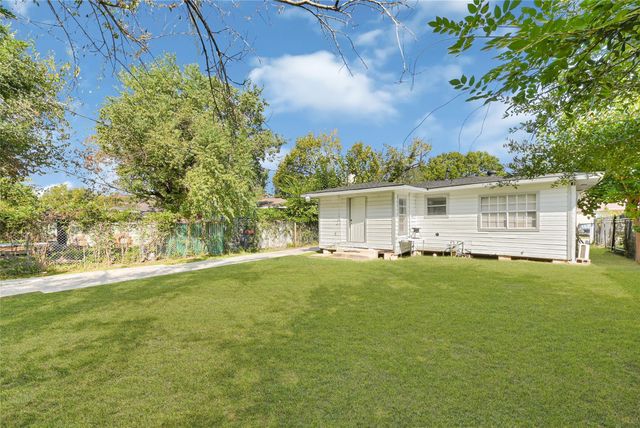10526 Palestine Street, Jacinto City, TX 77029