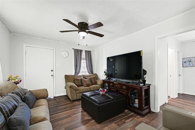 10526 Palestine Street, Jacinto City, TX 77029