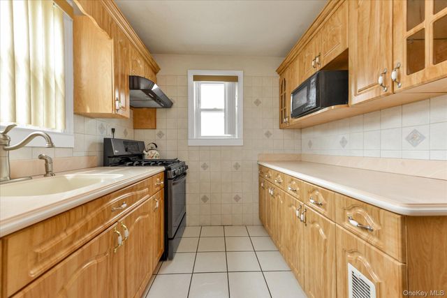 89-78 219th Street, Queens Village, NY 11427