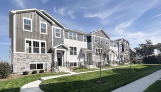 241 Settlers Place, West Dundee, IL 60118