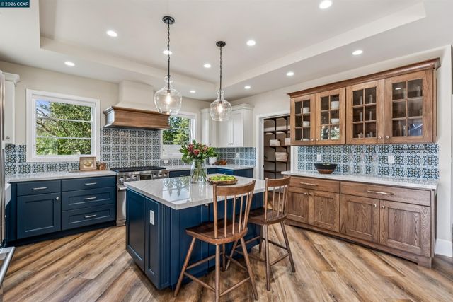 850 Las Trampas Rd, Lafayette, CA 94549