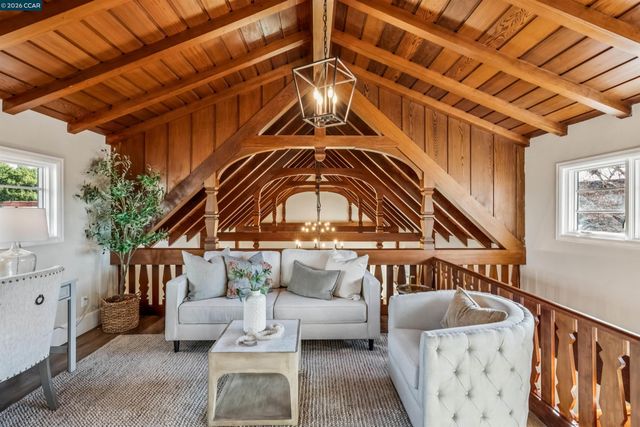 850 Las Trampas Rd, Lafayette, CA 94549