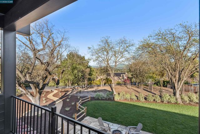 850 Las Trampas Rd, Lafayette, CA 94549