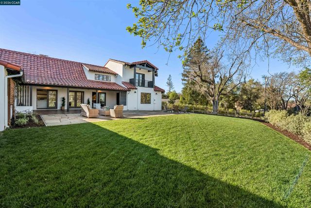 850 Las Trampas Rd, Lafayette, CA 94549