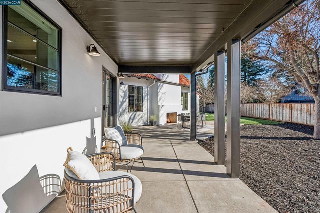 850 Las Trampas Rd, Lafayette, CA 94549