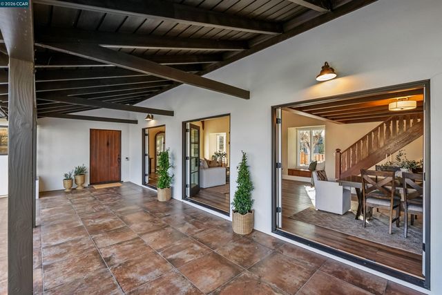 850 Las Trampas Rd, Lafayette, CA 94549