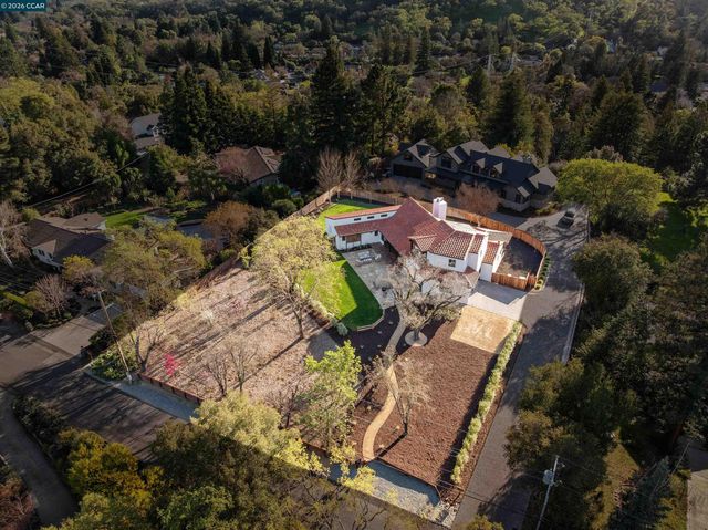 850 Las Trampas Rd, Lafayette, CA 94549