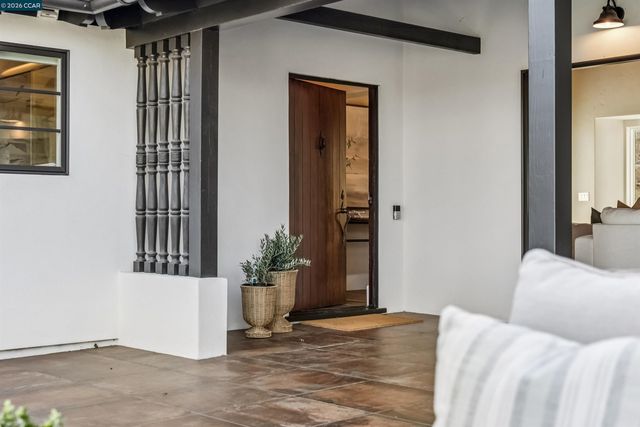 850 Las Trampas Rd, Lafayette, CA 94549