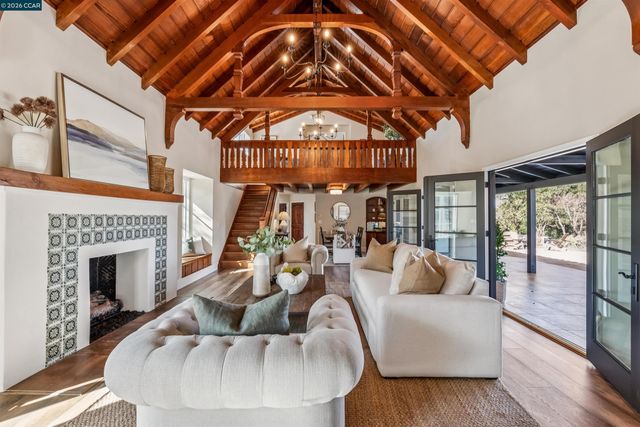 850 Las Trampas Rd, Lafayette, CA 94549