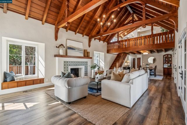 850 Las Trampas Rd, Lafayette, CA 94549