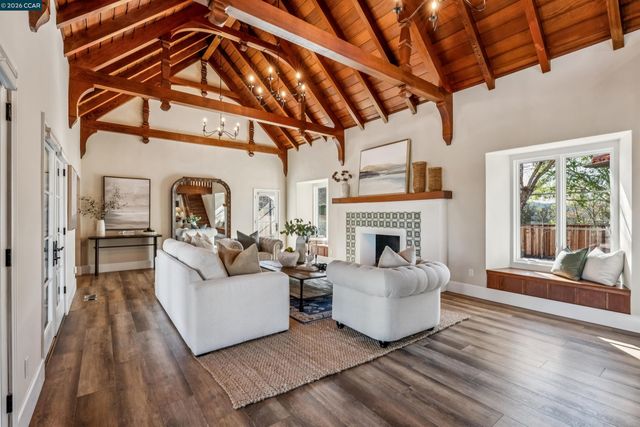 850 Las Trampas Rd, Lafayette, CA 94549