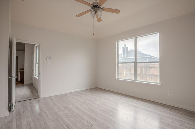 140 Dropper, Kyle, TX 78640