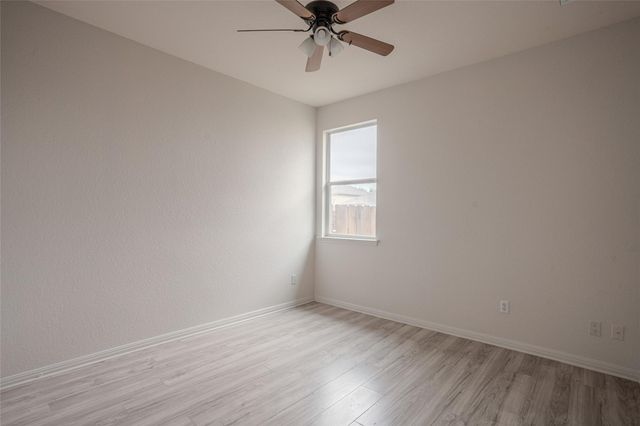 140 Dropper, Kyle, TX 78640