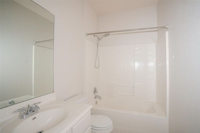 140 Dropper, Kyle, TX 78640