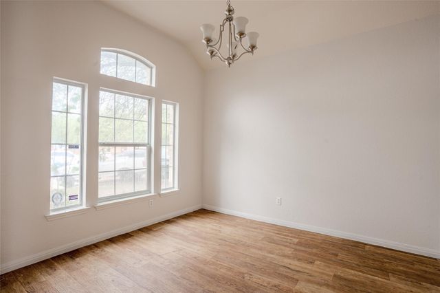 140 Dropper, Kyle, TX 78640