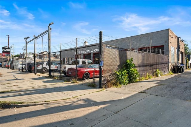 629 N Ashland Avenue, Chicago, IL 60622