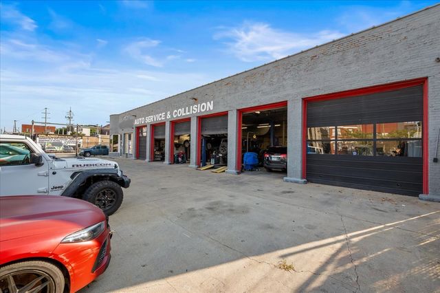 629 N Ashland Avenue, Chicago, IL 60622