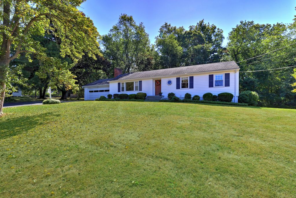400 Butternut Court, Orange, CT 06477