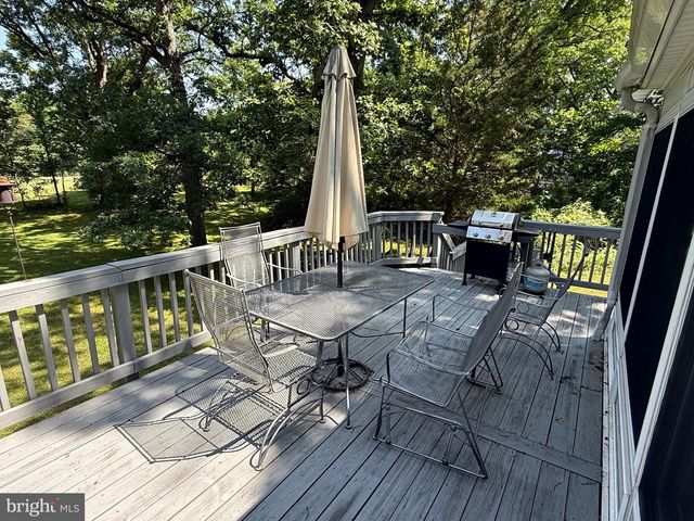 8611 OAKMONT ST, Gaithersburg, MD 20877