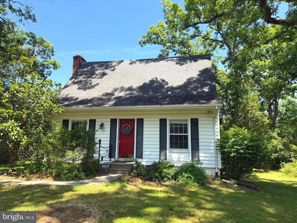 8611 OAKMONT ST, Gaithersburg, MD 20877