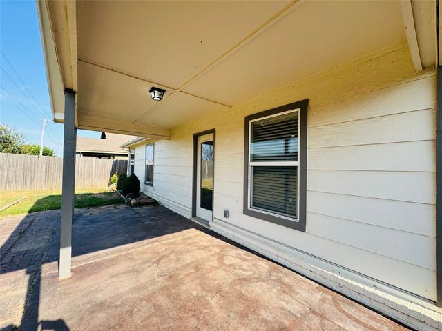 11421 E 110th Place North N, Owasso, OK 74055