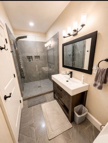 333 Moonlight Dr, Vanleer, TN 37181