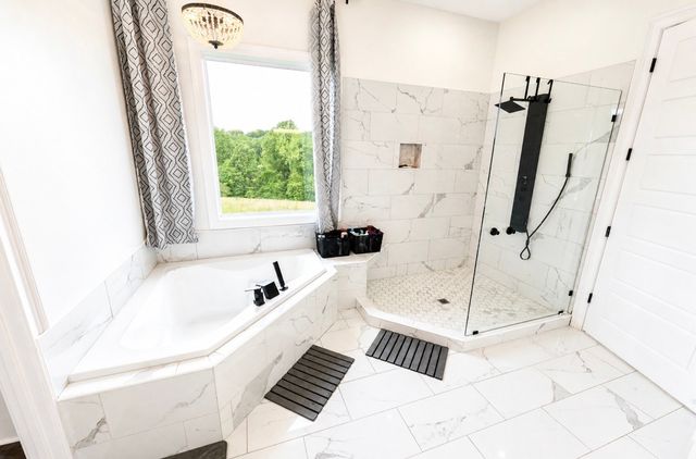 333 Moonlight Dr, Vanleer, TN 37181