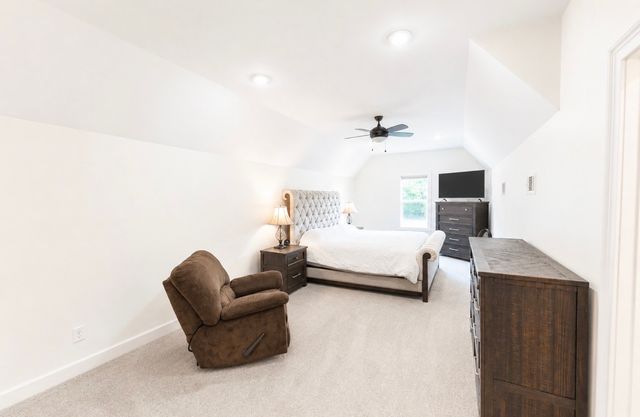 333 Moonlight Dr, Vanleer, TN 37181