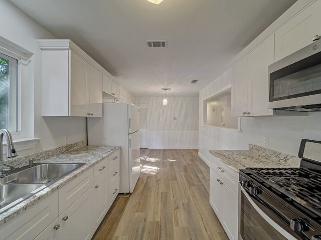 844 Saddle Road, White Settlement, TX 76108