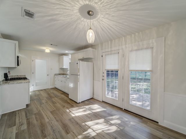 844 Saddle Road, White Settlement, TX 76108