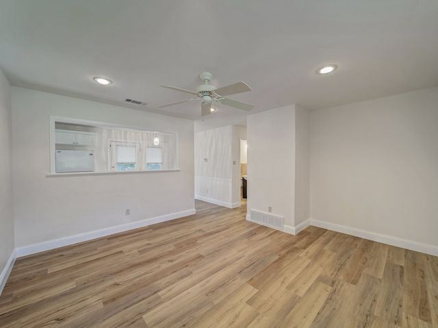 844 Saddle Road, White Settlement, TX 76108
