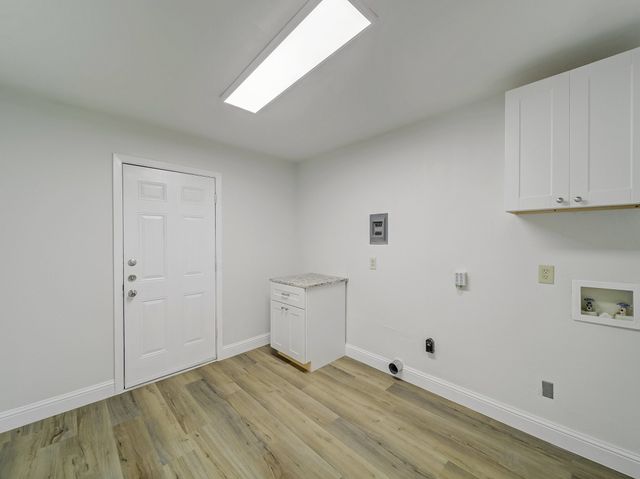 844 Saddle Road, White Settlement, TX 76108