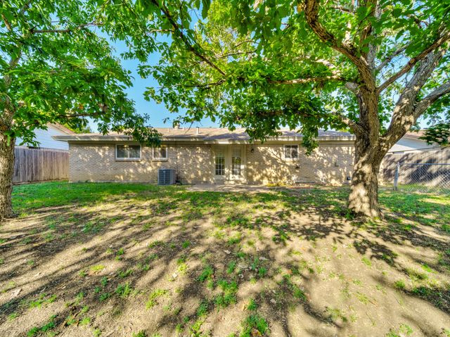 844 Saddle Road, White Settlement, TX 76108