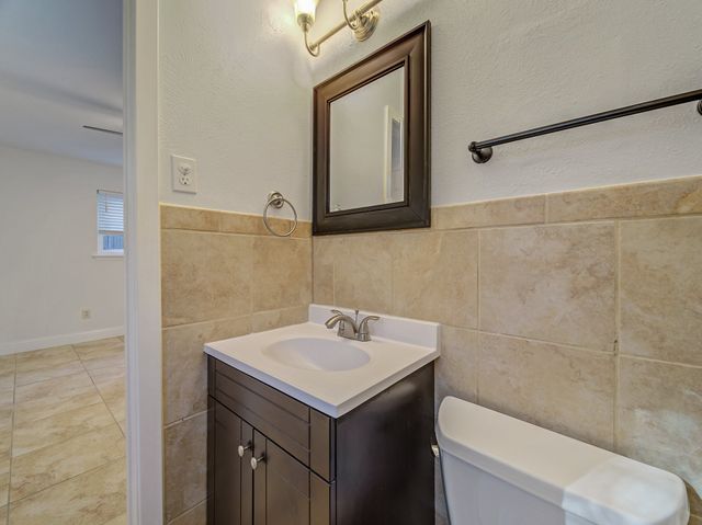 844 Saddle Road, White Settlement, TX 76108