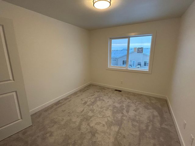 2613 36 Avenue S, Moorhead, MN 56560