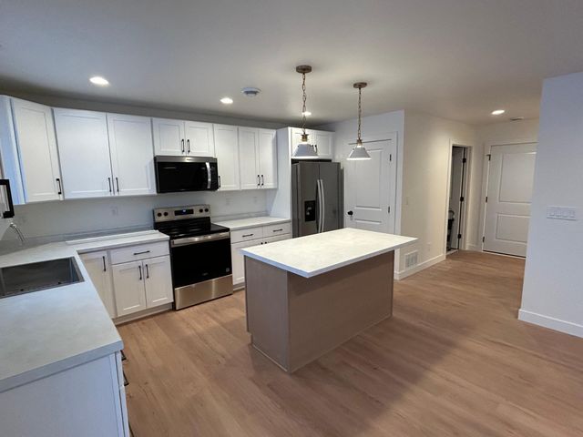 2613 36 Avenue S, Moorhead, MN 56560