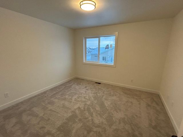 2613 36 Avenue S, Moorhead, MN 56560