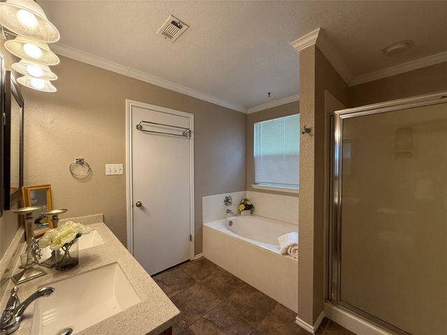 3902 Louise Lee DR, Austin, TX 78725