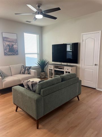 1013 Bruni Court, Aubrey, TX 76227