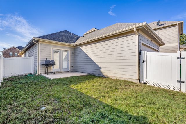 1013 Bruni Court, Aubrey, TX 76227