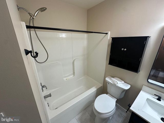 112 GEORGETOWN SQ, Martinsburg, WV 25401